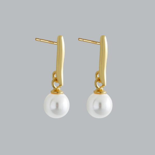 Simple Pearl Drop Stud Earring