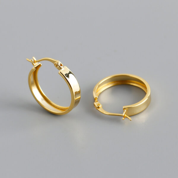 4 Silver Wide Flat Plain Earring Clik